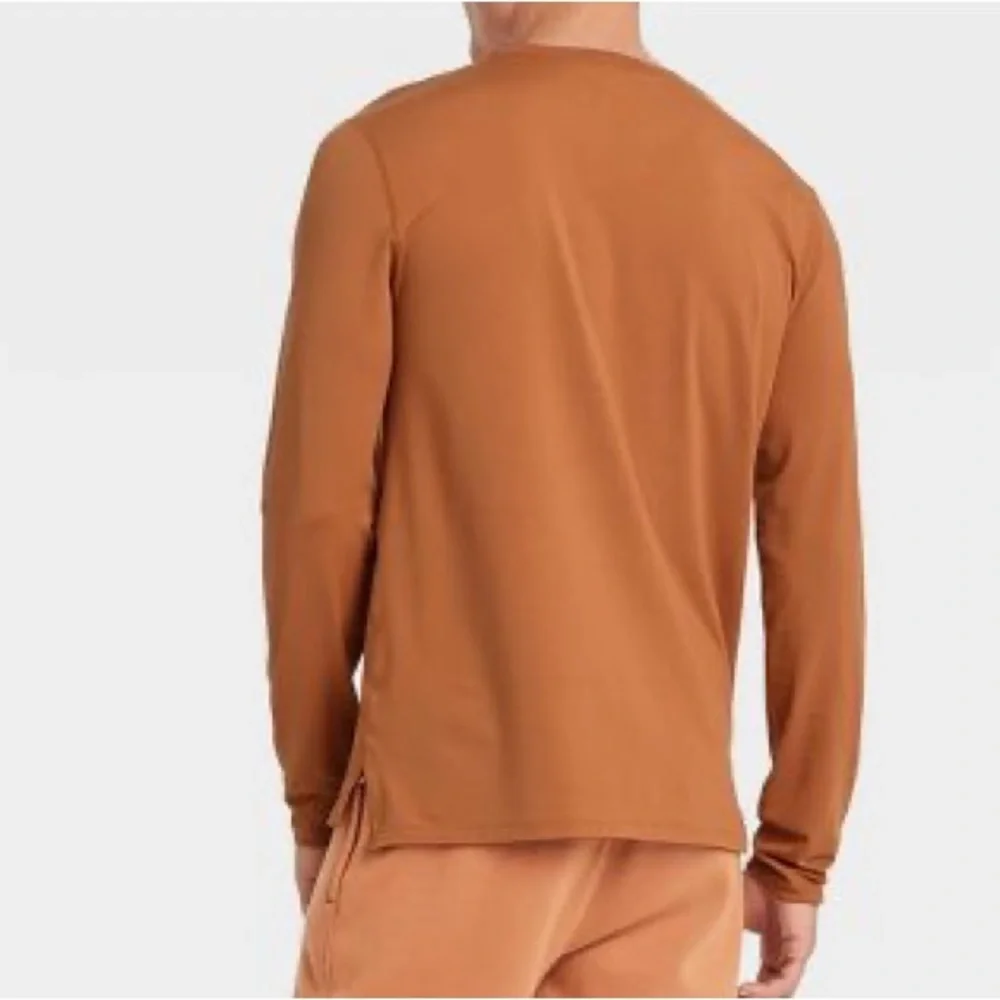 NEW PLUS SIZE All In Motion Shirt - Picture 2 of 4